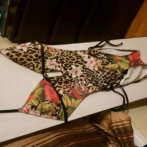 Marsiano beautiful new woman bathing suit Medium size